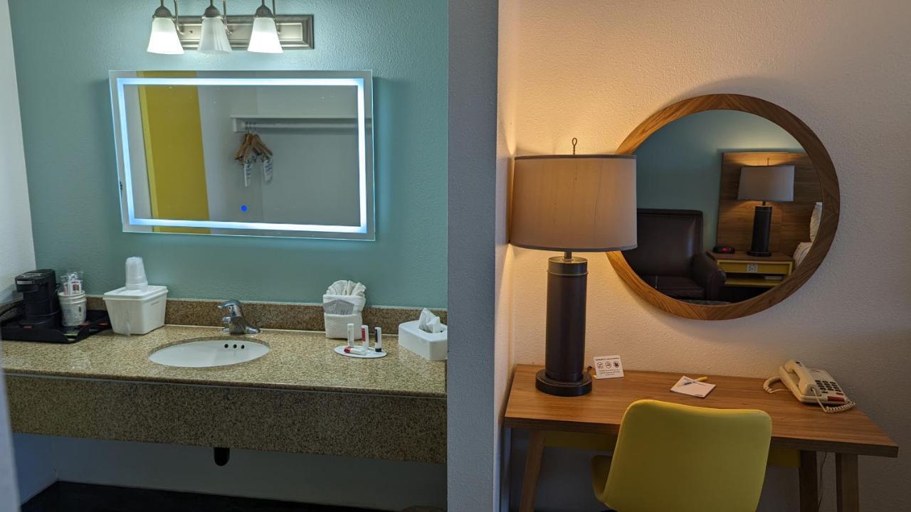 Days Inn by Wyndham Lake Havasu Lake Havasu City Eksteriør bilde